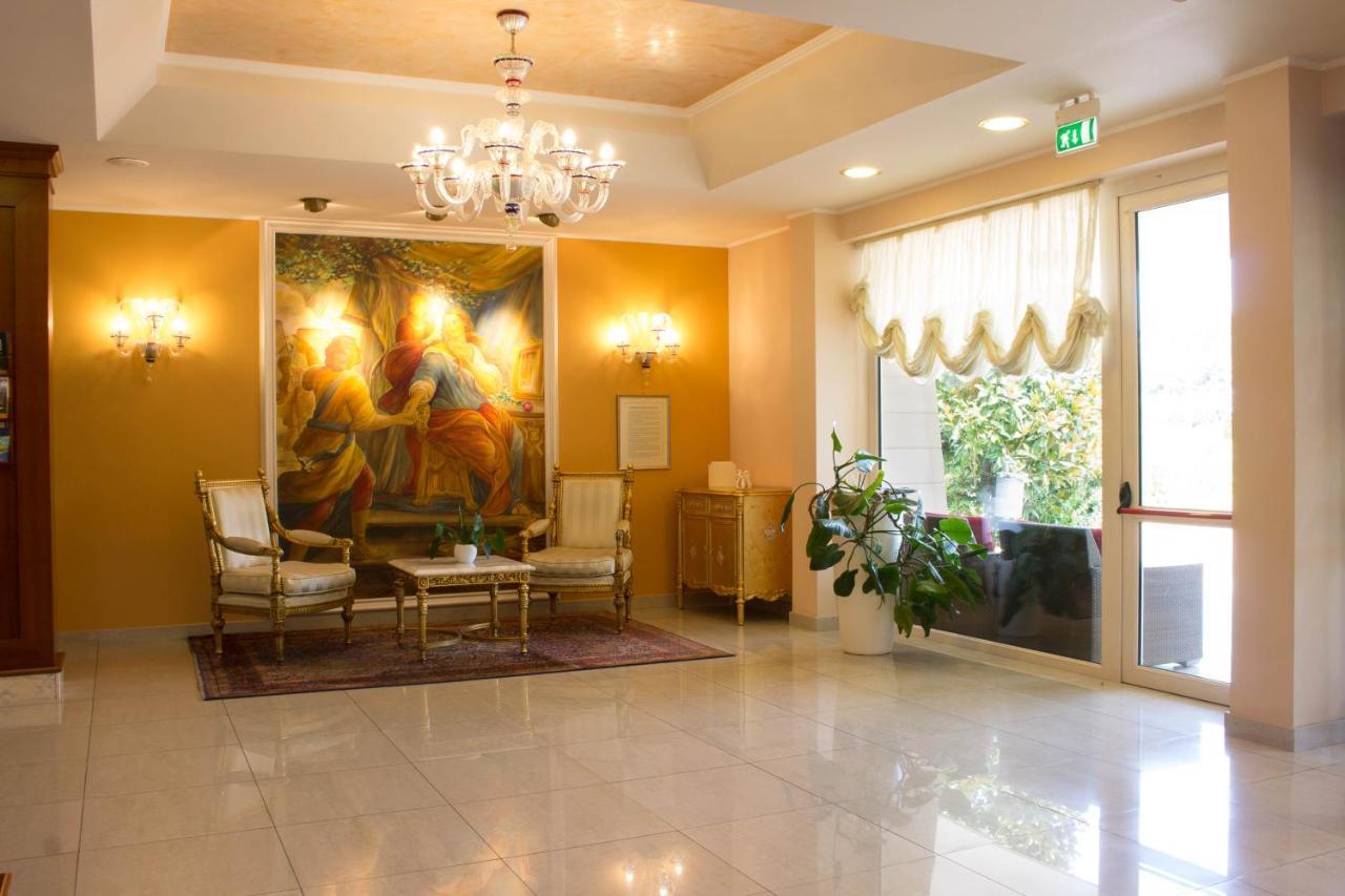 Semiramide Palace 4* Castellana Grotte